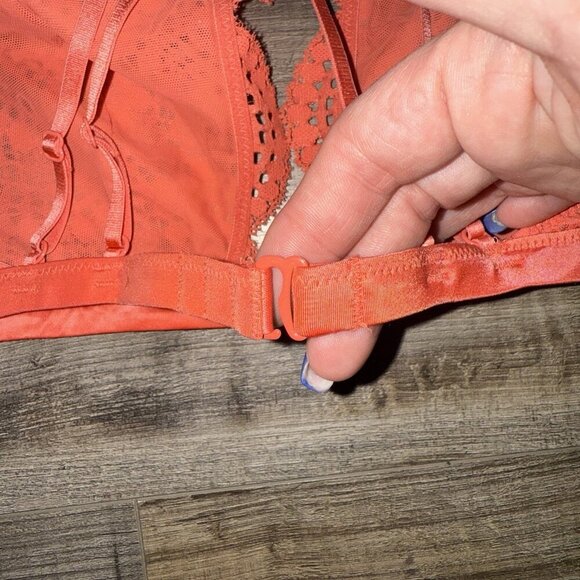 Victorias Secret Strappy Keyhole Hi Neck Bra Bralette Coral - Picture 5 of 7